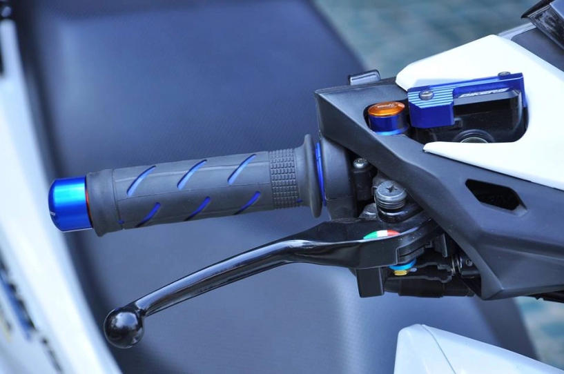 Vario 150 trắng ngọc trai lung tinh với gói độ giá trị - 2