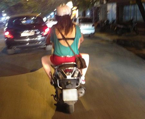 Xấu - đẹp mốt khoe áo ngực của thiếu nữ việt - 6