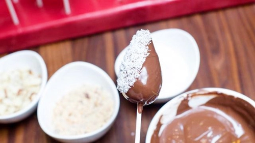 Chocolate bọc dâu tây cho valentine thêm tình tứ - 7