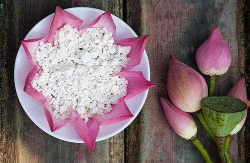 Công dụng làm đẹp da không ngờ của bột sắn dây - 1