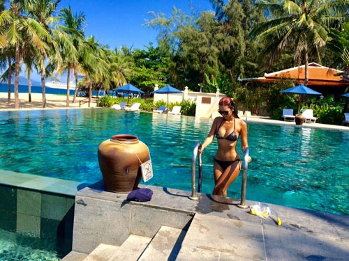 Hà anh bật mí bí kíp tạo dáng với bikini mà không bị phô - 2