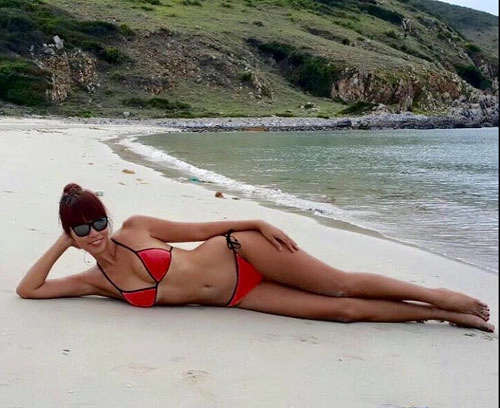Hà anh bật mí bí kíp tạo dáng với bikini mà không bị phô - 12