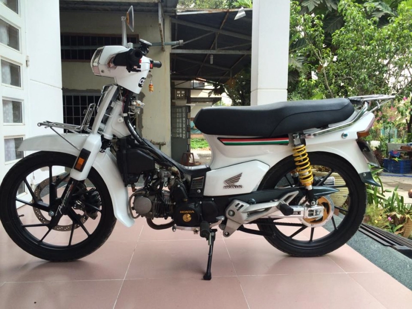 Honda dream độ đầy phong cách và chất chơi - 2