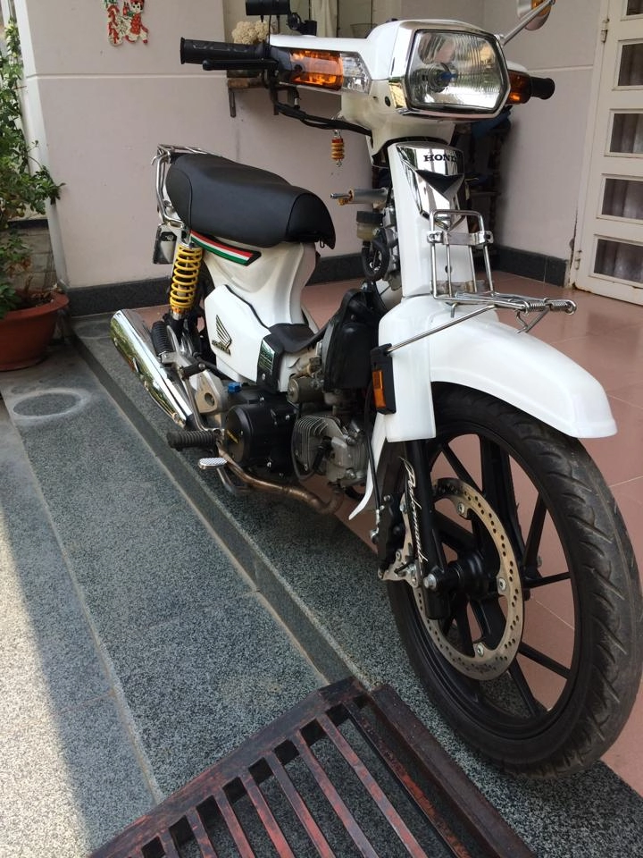 Honda dream độ đầy phong cách và chất chơi - 3