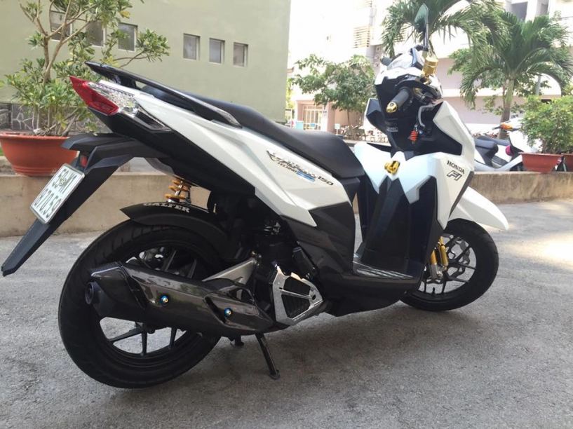 Honda vario 150 trắng tinh khôi đầy phong cách - 2