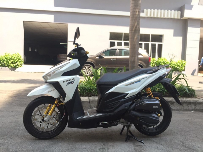 Honda vario 150 trắng tinh khôi đầy phong cách - 4
