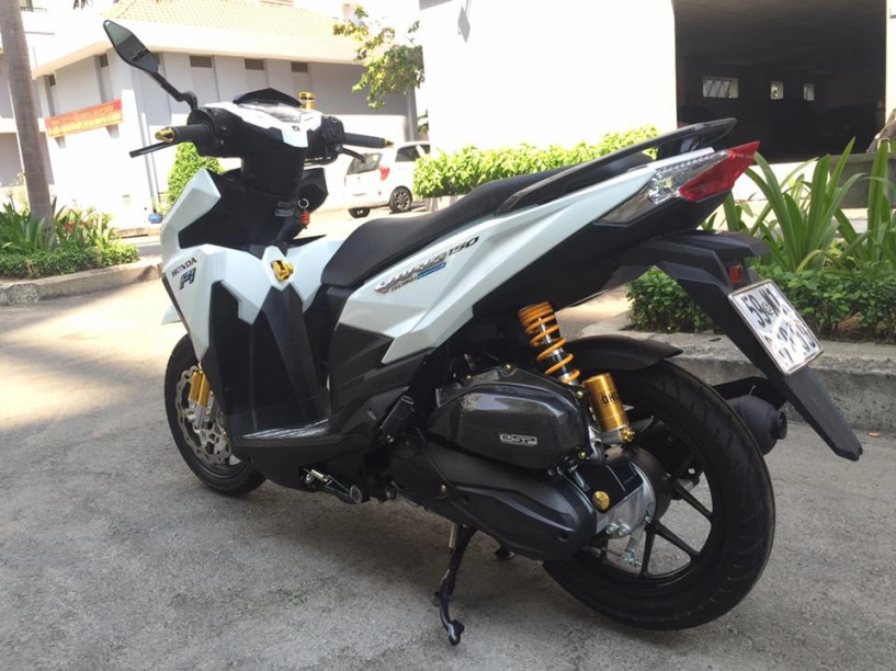 Honda vario 150 trắng tinh khôi đầy phong cách - 5
