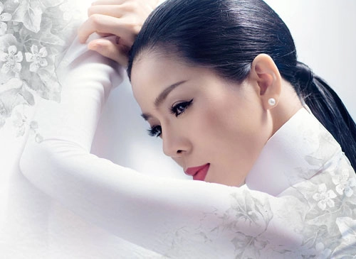 Lệ quyên - mỹ nhân trang điểm đậm mà không già - 14