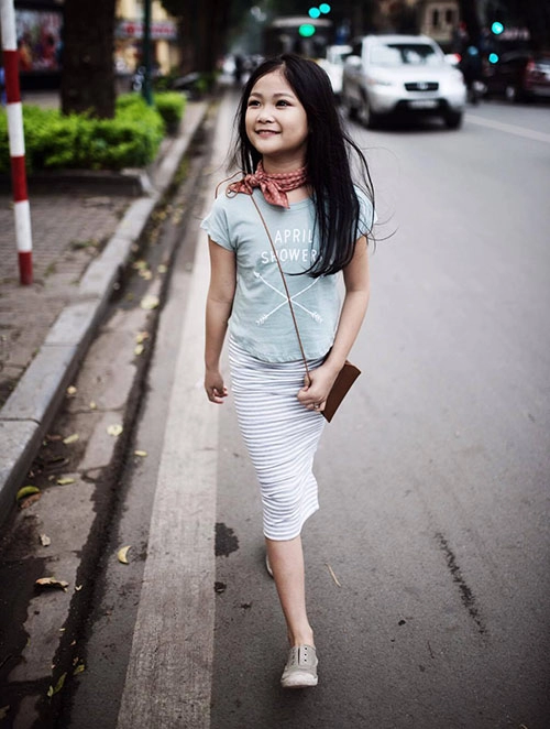 ngất ngây bé gái hà nội 8 tuổi xinh như hotgirl đàn chị - 1