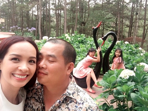 Những chuyến du lịch sang chảnh phát thèm của con sao việt - 10