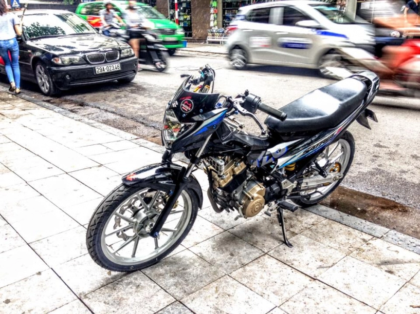 Raider 150cc tạo dáng cực ngầu - 4