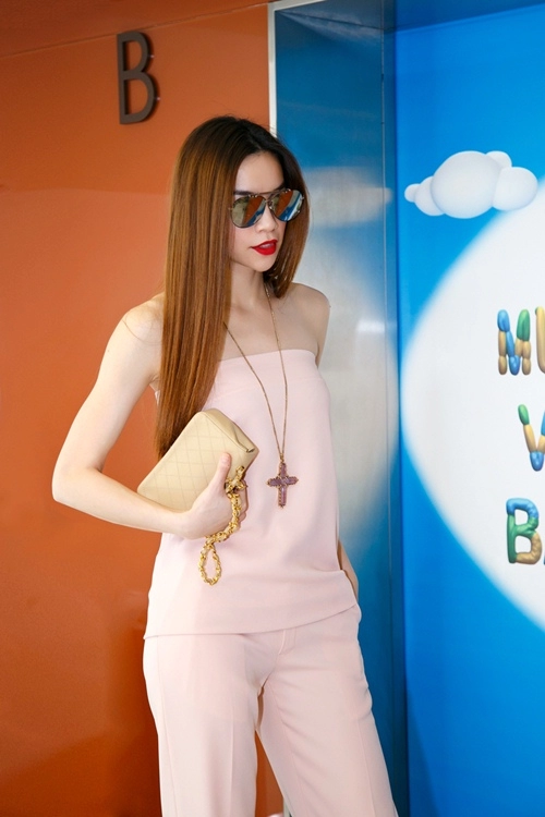Sao việt càng mặc đơn giản càng đẹp - 3
