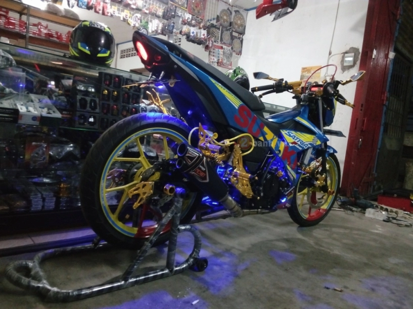 Satria f150 fi độ lung linh với rất nhiều đồ chơi chất - 6