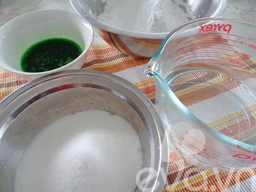 Tự làm bánh da lợn đậu xanh ngon ơi là ngon - 1