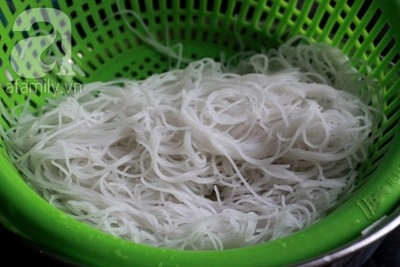 Bún xào lòng gà đổi món cho bữa sáng - 7