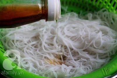 Bún xào lòng gà đổi món cho bữa sáng - 8