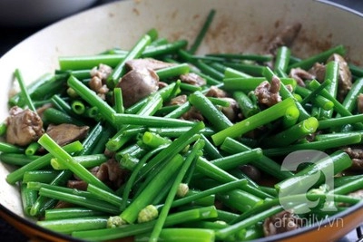Bún xào lòng gà đổi món cho bữa sáng - 13
