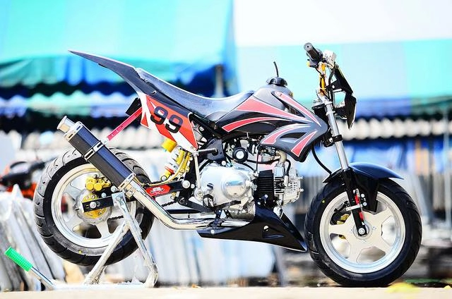 Những chiếc honda chaly độ khủng từ các nước - 12