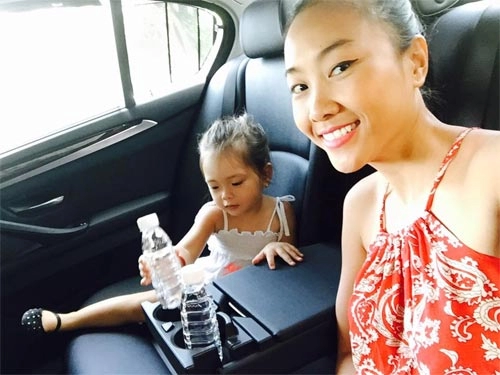 Đoan trang hạnh phúc vì sự chu đáo của chồng tây - 1