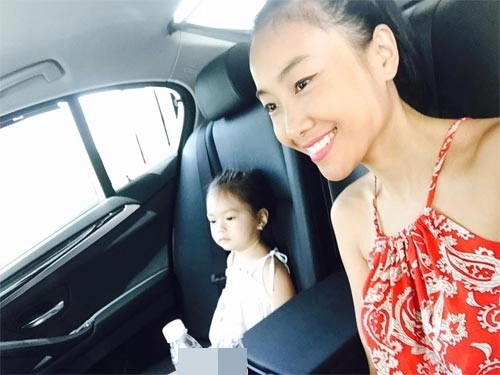 Đoan trang hạnh phúc vì sự chu đáo của chồng tây - 2