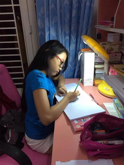 Đoan trang hạnh phúc vì sự chu đáo của chồng tây - 15