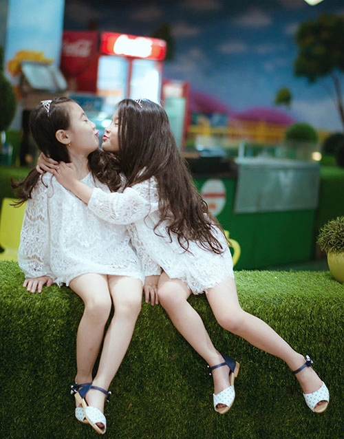 Đốn tim với 2 cô bé hotgirl hà nội chân dài không đợi tuổi - 17