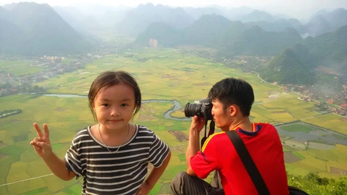 Ngưỡng mộ bà mẹ trẻ cho con đi phượt từ khi 2 tuổi - 8