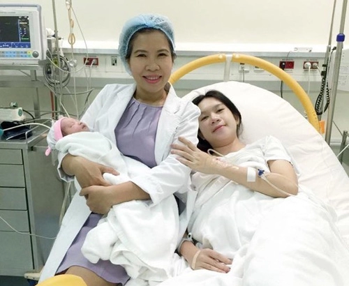Nữ bác sĩ sản khoa kể chuyện 4 lần đỡ đẻ cho vợ ca sĩ lý hải - 7