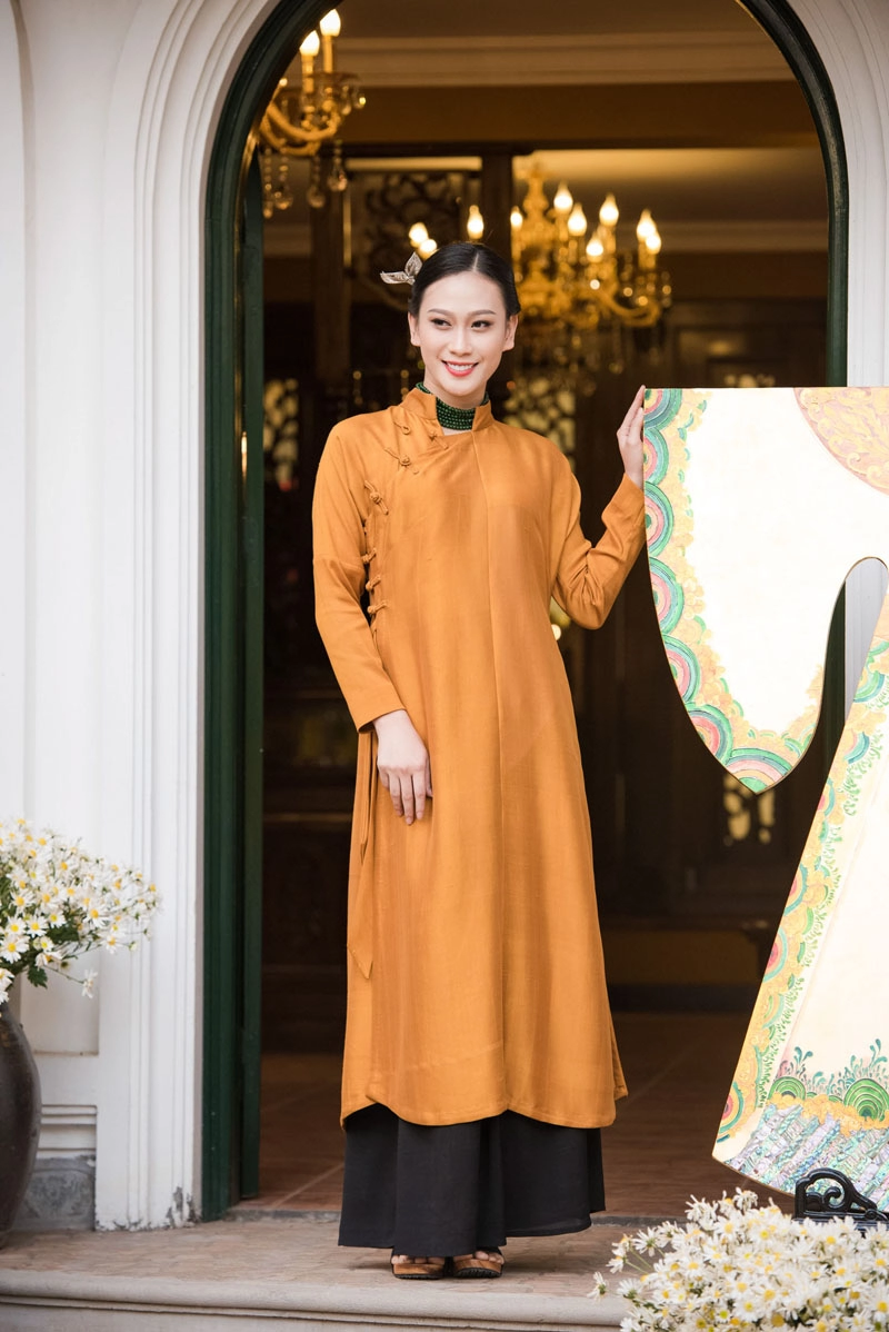 Á hậu tú anh đẹp mê hồn sau sự cố trên sóng truyền hình - 12