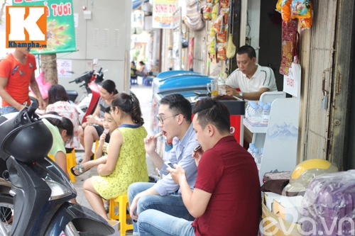 Độc đáo kem hoa quả lạ miệng ngon mắt trên phố hàng mành - 17