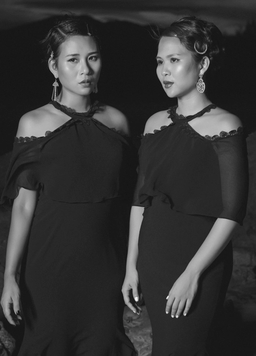 Thời trang công sở chất lừ của hai quý cô song sinh - 2
