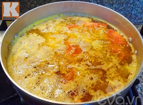 Thưởng thức bánh đa cua thập cẩm đầy hấp dẫn - 5