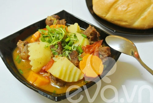3 món canh khoai tây hầm nóng sốt