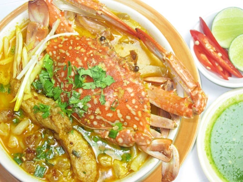 Ăn là ghiền khai trương bánh canh ghẹ chi nhánh 2