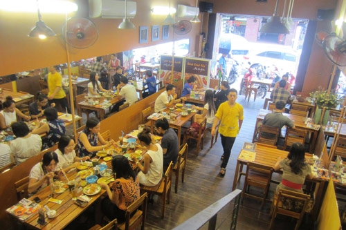 Ăn là ghiền khai trương bánh canh ghẹ chi nhánh 2
