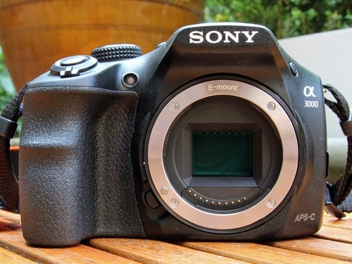 Ảnh thực tế dslr lai mirrorless sony alpha a3000