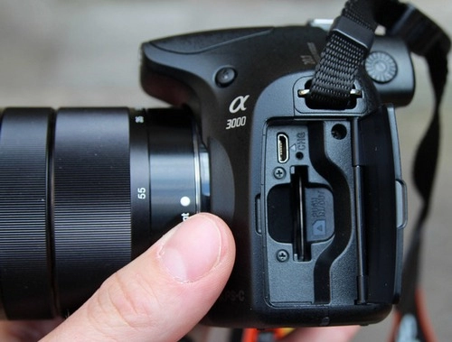 Ảnh thực tế dslr lai mirrorless sony alpha a3000