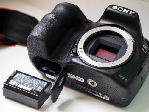 Ảnh thực tế dslr lai mirrorless sony alpha a3000