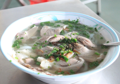 Bánh canh long hương nổi tiếng vũng tàu