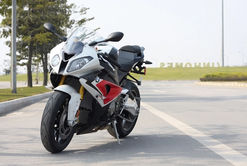 Bmw s1000rr 2014 xuât hiên tai ha nôi