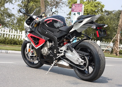Bmw s1000rr 2014 xuât hiên tai ha nôi