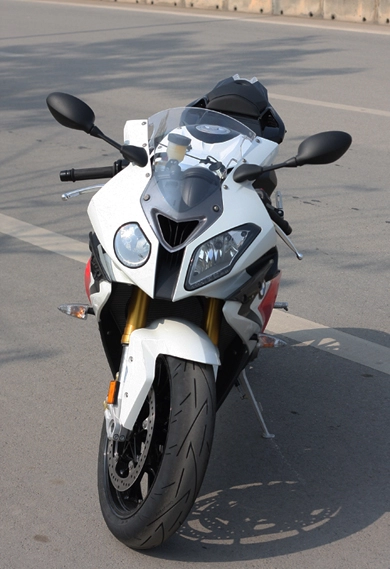 Bmw s1000rr 2014 xuât hiên tai ha nôi