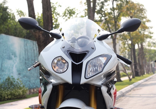 Bmw s1000rr 2014 xuât hiên tai ha nôi
