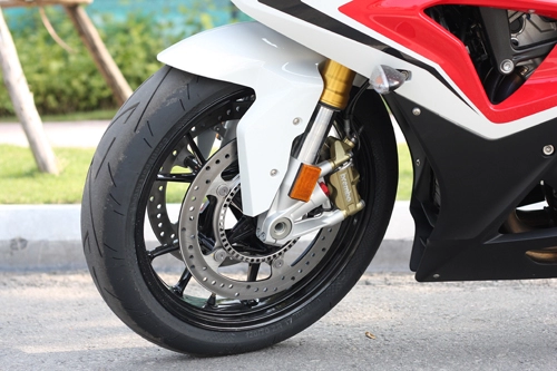 Bmw s1000rr 2014 xuât hiên tai ha nôi