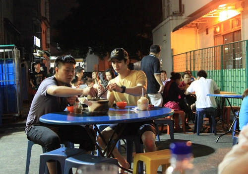 Cháo ếch nổi tiếng ở geylang singapore