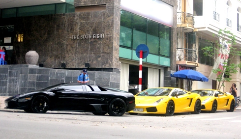 Đại gia hà nội khoe dàn siêu xe