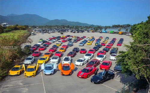 Đại gia hong kong khoe siêu xe