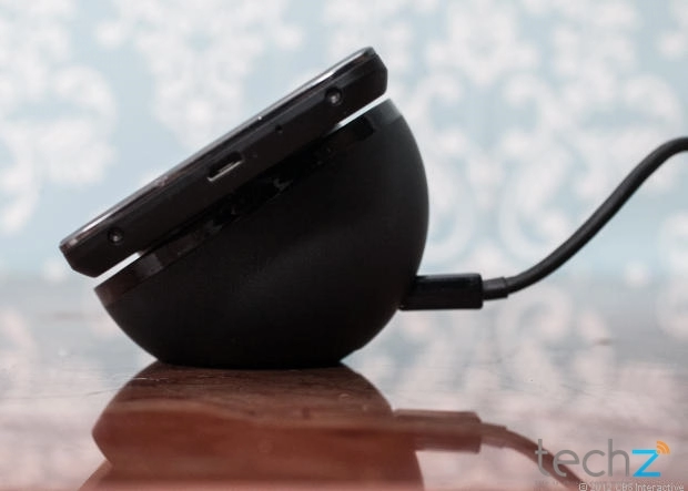 Đánh giá nexus 4 wireless charger - tiện hay không