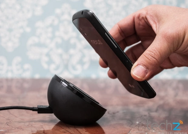 Đánh giá nexus 4 wireless charger - tiện hay không