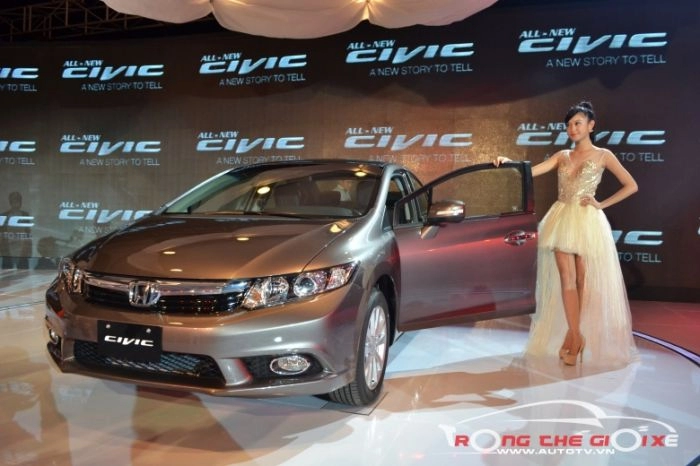 Diễm hương nổi bật tại lễ ra mắt honda civic 2012 tại hà nội